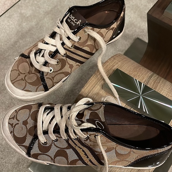 ❌❌SOLD❌❌ Don’t wear them anymore. - Picture 1 of 3